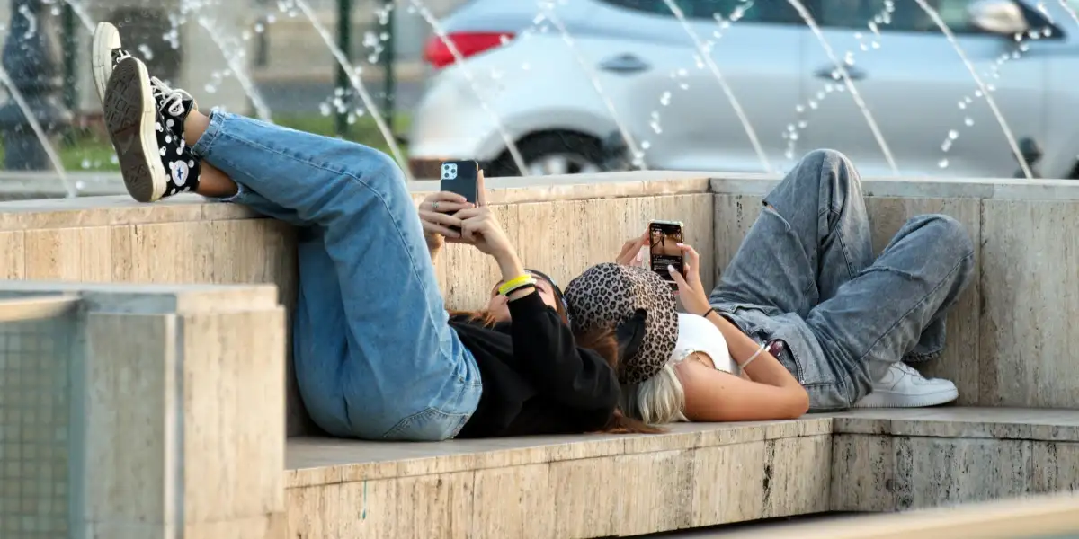 Kiedy przyjaźń boli — zrozumieć, gdzie kończy się bliskość.